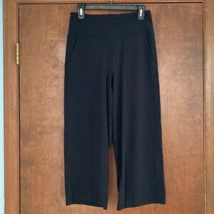 LuLuLemon sz 8 Align High Rise Wide Leg Crop 23” Black